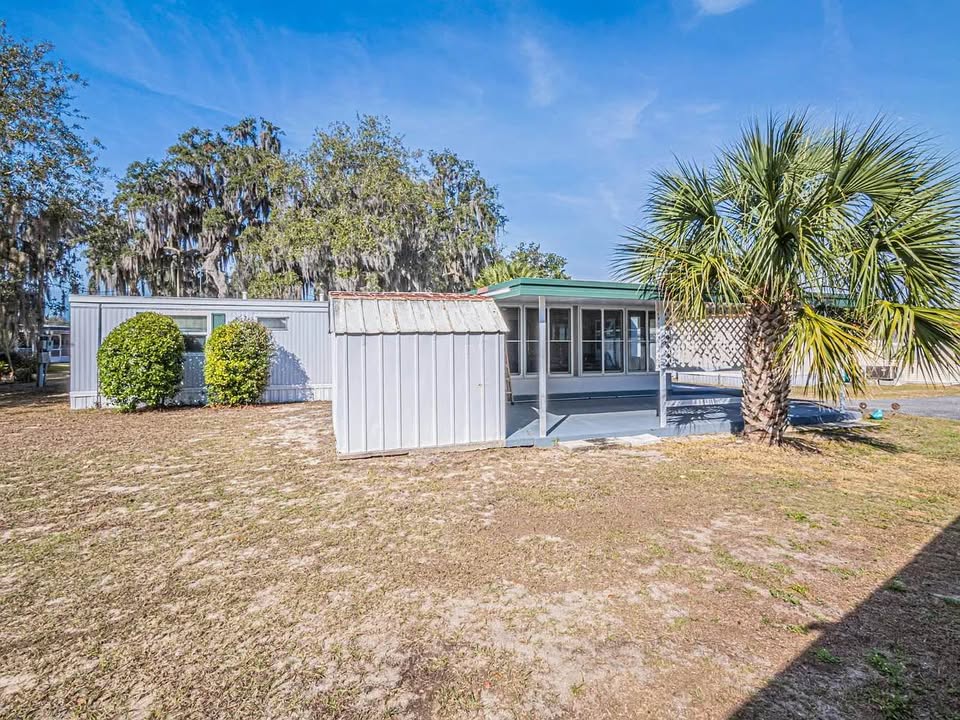2 Beds 1 Bath - House